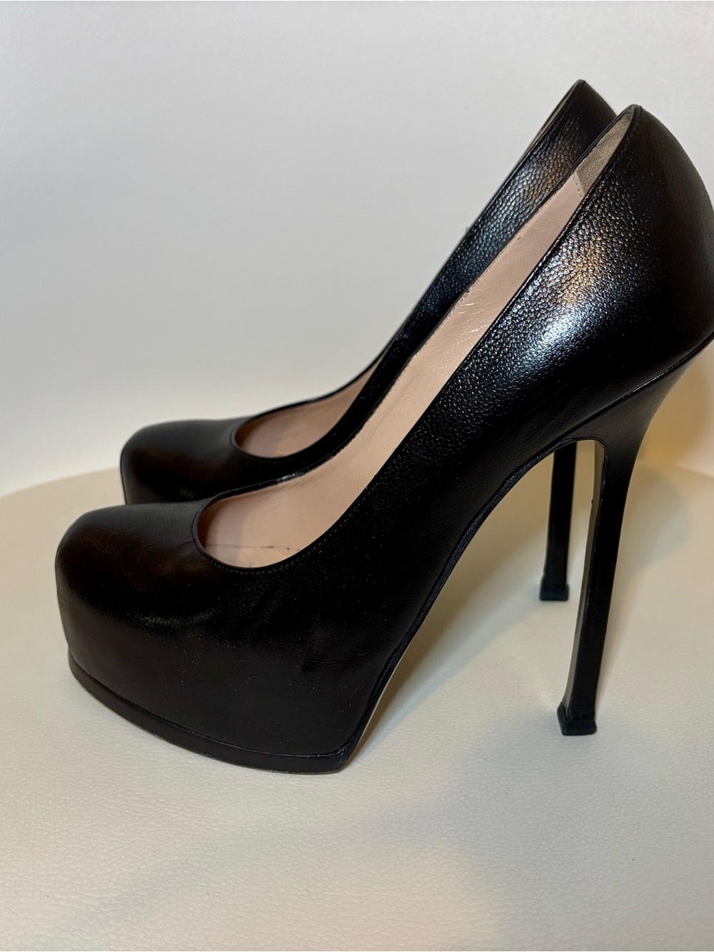 Yves Saint Laurent Black Leather Platform Pumps